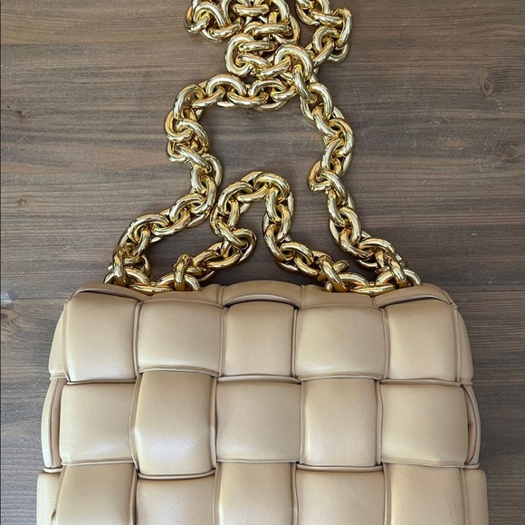 Bottega Veneta Chain Cassette Bag - Picture 2 of 13